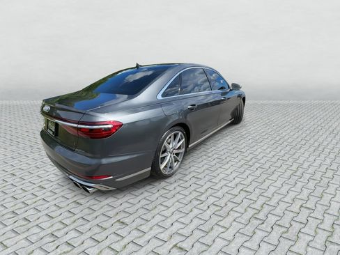 Used 2022 Audi S8 AWD/4WD image 8