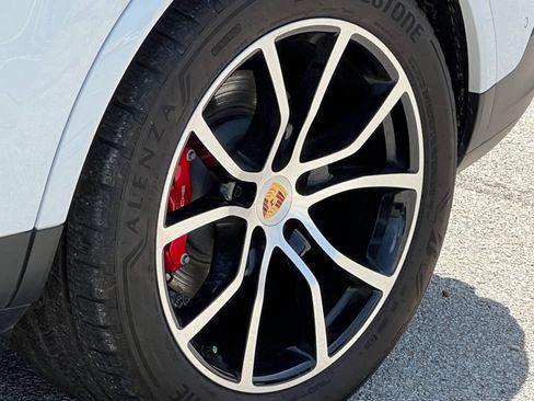 Certified 2024 Porsche Cayenne S AWD/4WD image 14