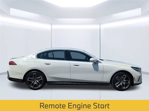 Used 2026 BMW 530i RWD image 8
