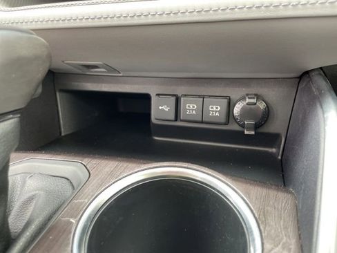 Used 2020 Toyota Highlander Limited AWD/4WD image 16