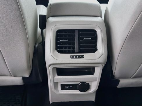 Used 2022 Volkswagen Tiguan SE R-Line FWD image 25