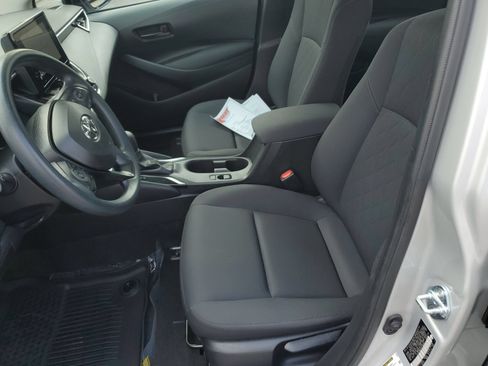 Used 2024 Toyota Corolla LE FWD image 17