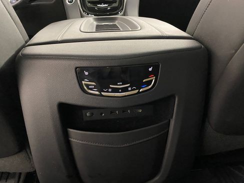 Used 2019 Cadillac Escalade Premium Luxury image 30