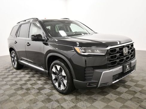 New 2026 Honda Pilot Touring image 9