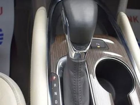 Used 2024 Chevrolet Malibu LT FWD image 34