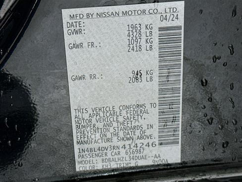 Used 2024 Nissan Altima 2.5 SV w/ SV Premium Package image 12