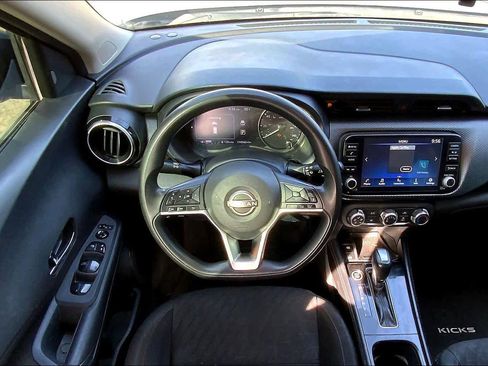Used 2023 Nissan Kicks SV FWD image 6