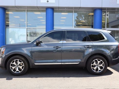 Used 2020 Kia Telluride EX AWD/4WD image 2