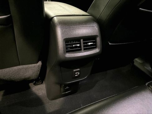 Used 2022 GMC Terrain SLT w/ Infotainment Package II image 28