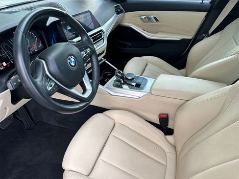 Used 2019 BMW 330i Sedan w/ Convenience Package image 10