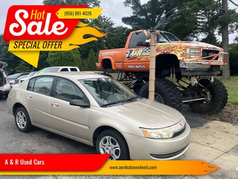 Used 2004 Saturn ION Level 2 FWD image 1