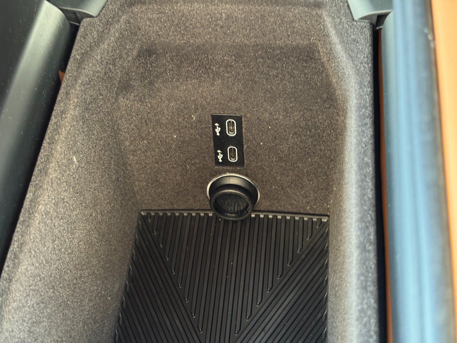 Used 2023 BMW 740i w/ Parking Assistance Package RWD image 35