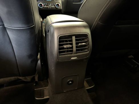 Used 2025 Ford Escape ST-Line AWD/4WD image 25