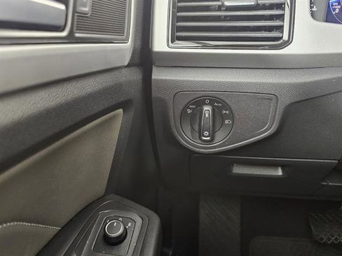 Used 2022 Volkswagen Atlas SE image 44