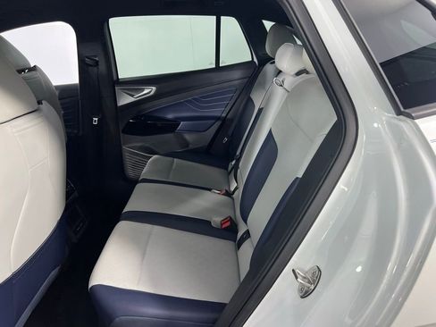 Used 2024 Volkswagen ID.4 Pro S image 27