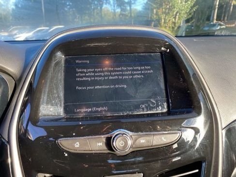 Used 2020 Chevrolet Spark LT image 27