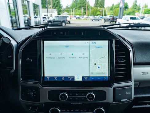 Used 2022 Ford F350 Lariat w/ Chrome Package image 11