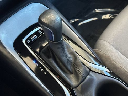 Used 2025 Toyota Corolla SE image 20