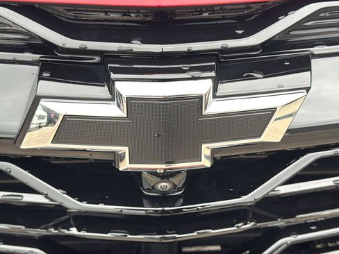 Used 2025 Chevrolet Equinox RS w/ Safety and Technology Package AWD/4WD image 9