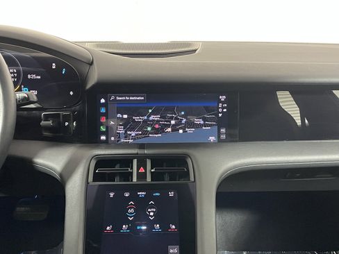 Used 2022 Porsche Taycan image 19