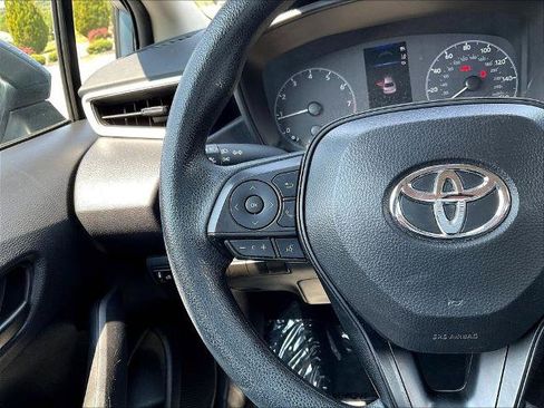 Used 2024 Toyota Corolla LE FWD image 11