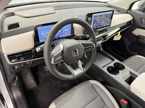 New 2026 Honda Prologue EX image 4