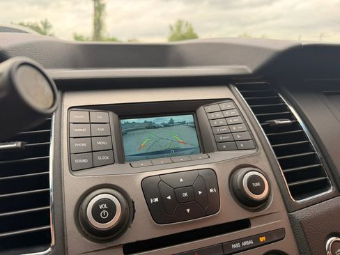 Used 2018 Ford Taurus Police Interceptor FWD image 12