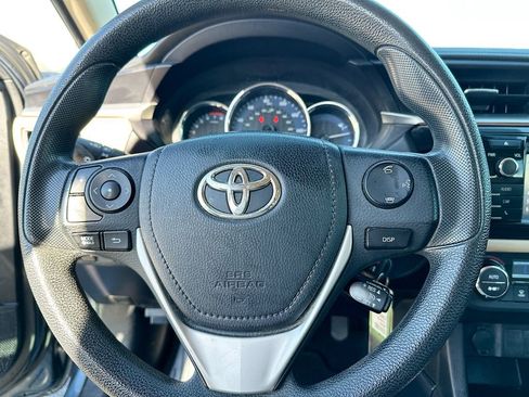 Used 2016 Toyota Corolla LE image 18