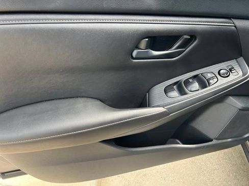 Used 2025 Nissan Sentra S FWD image 8