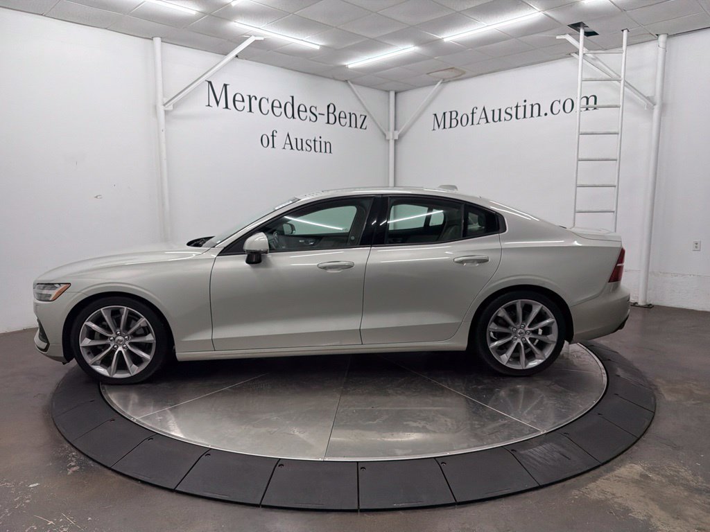 Used 2020 Volvo S60 T5 Momentum FWD image 4