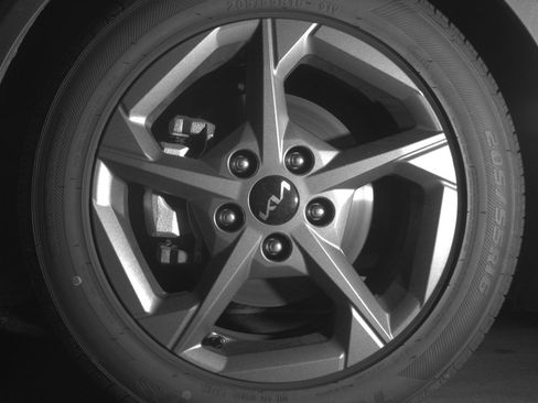 Used 2025 Kia K4 LXS image 12