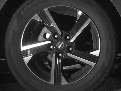 Used 2025 Nissan Sentra SV FWD image 15