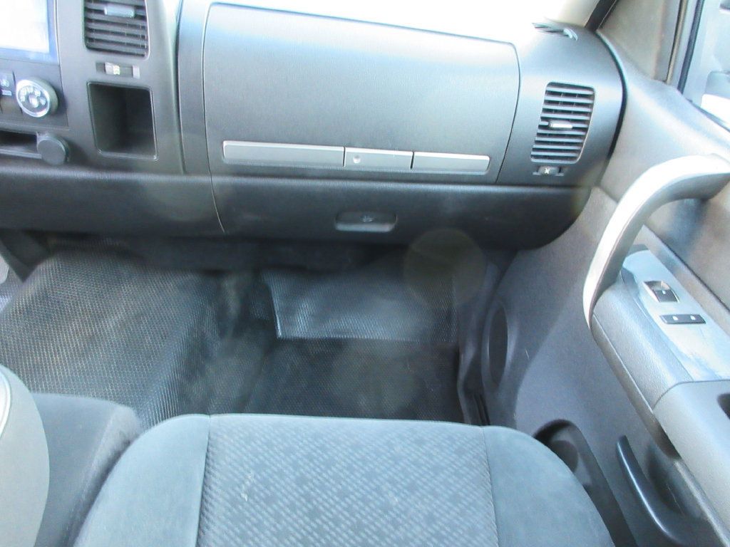 Used 2007 GMC Sierra 3500 SLE AWD/4WD image 22