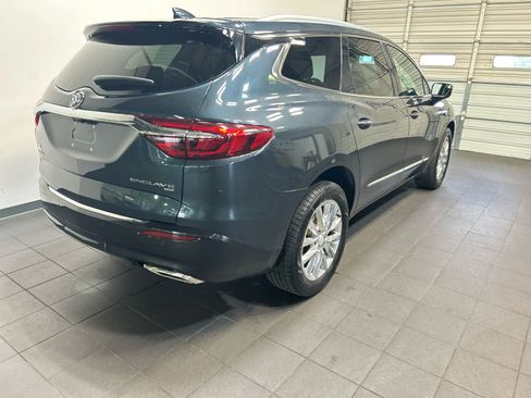 Used 2018 Buick Enclave Premium w/ Experience Buick Package AWD/4WD image 3