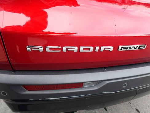 Used 2025 GMC Acadia AT4 w/ Luxury Package image 10