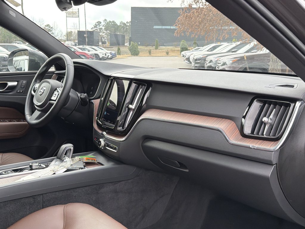 Used 2023 Volvo XC60 T8 Plus AWD/4WD image 20