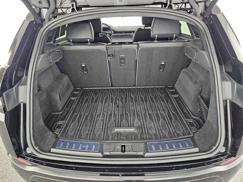 Used 2024 Land Rover Range Rover Evoque Dynamic SE image 14