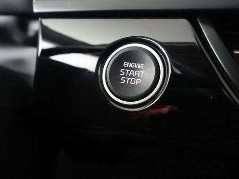 Used 2025 Kia Seltos S image 37