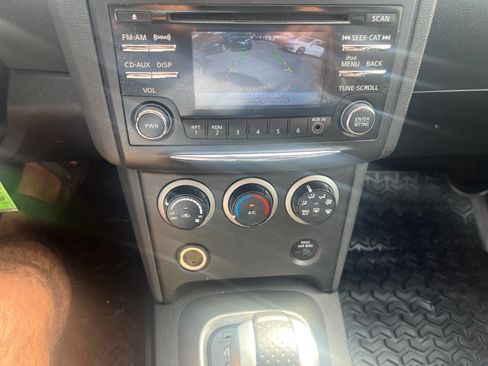 Used 2012 Nissan Rogue S w/ Special Edition Pkg image 9