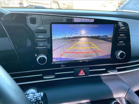 Used 2021 Hyundai Elantra SEL w/ Convenience Package image 23