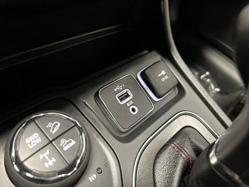 Used 2021 Jeep Cherokee Trailhawk w/ Trailer Tow Group image 23