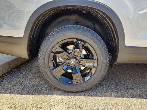 New 2026 Honda Ridgeline Black Edition image 12