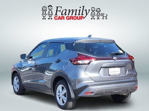 Used 2025 Nissan Kicks Play S FWD image 3