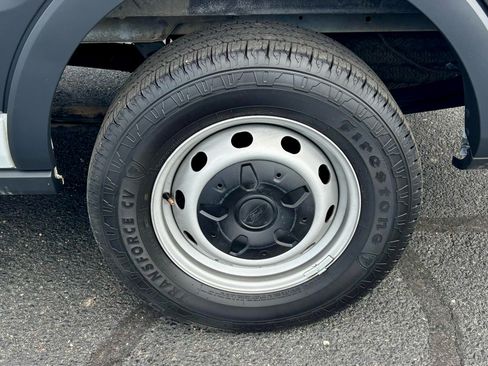 Used 2018 Ford Transit 250 148 High Roof image 9