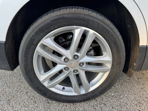 Used 2019 Chevrolet Equinox Premier FWD image 14