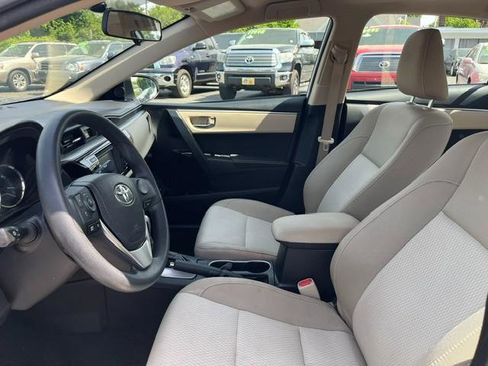 Used 2016 Toyota Corolla LE FWD image 5