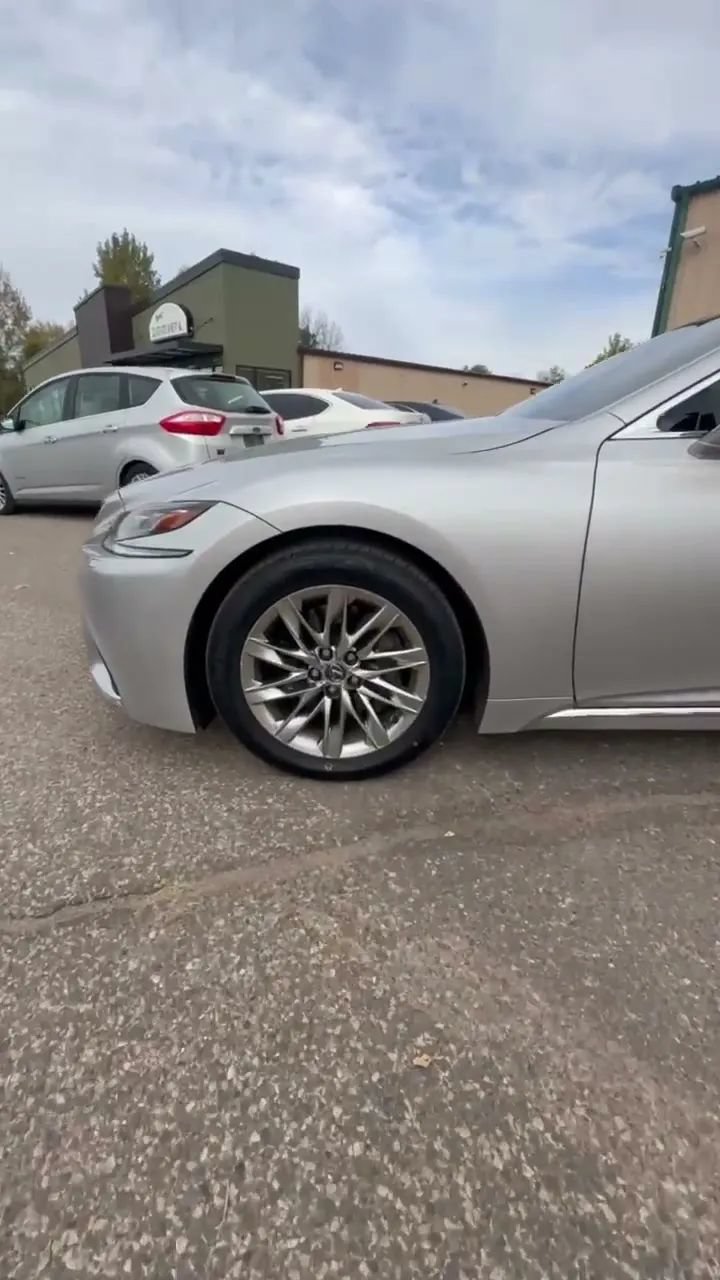 Used 2018 Lexus LS 500h AWD w/ Accessory Package (Z1) image 58