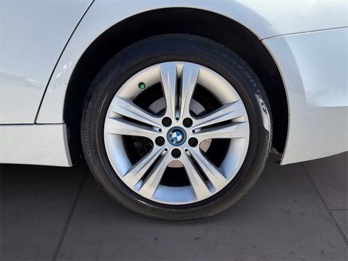 Used 2018 BMW 330e image 9