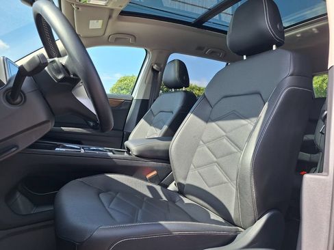Used 2026 Volkswagen Atlas SE FWD image 23