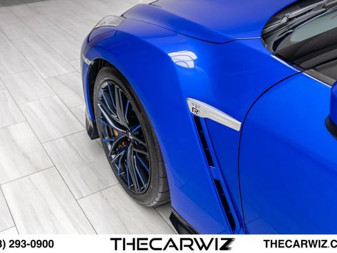 Used 2020 Nissan GT-R Premium AWD/4WD image 16